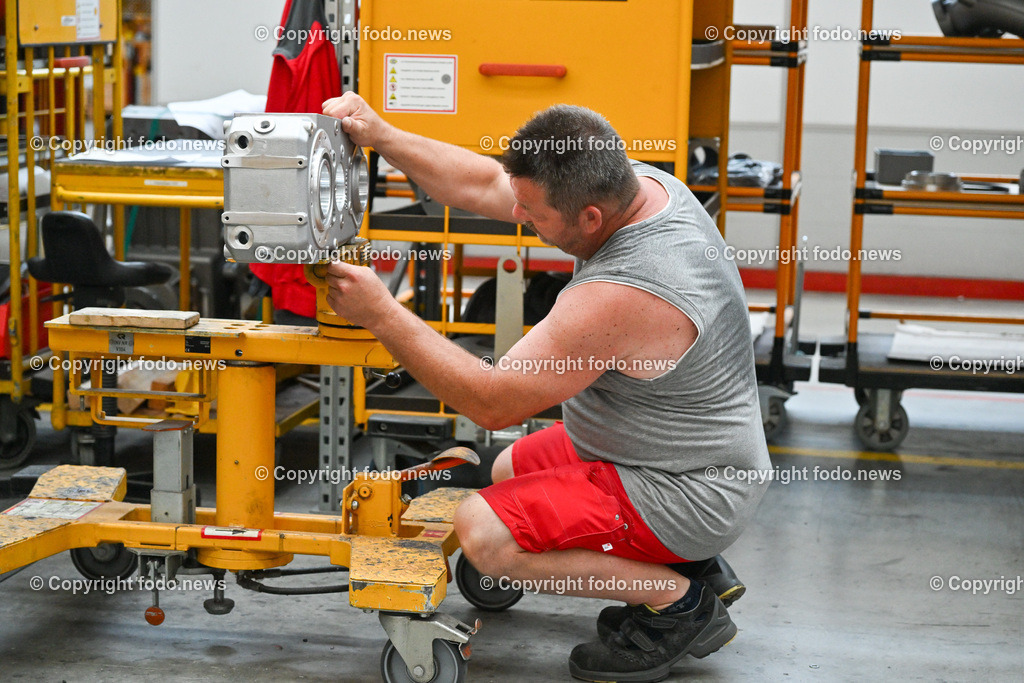 Rosenbauer International AG_ 19.07.2023-49 | 19.07.2023, Leonding, AUT, Rosenbauer International AG, im Bild Mitarbeiter Rosenbauer International AG in der Produktion