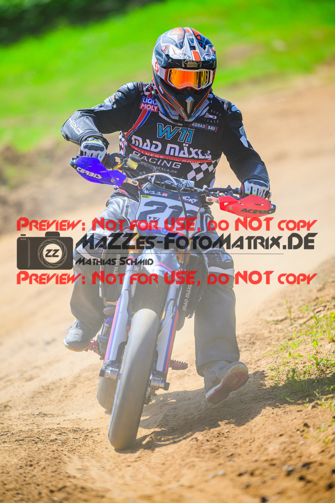 MaZZes_FotoMatrix_240511_6007705_2727 | UE40