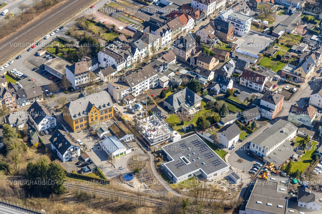 Arnsberg220301953Neheim | Luftbild, Röhrschule und Baustelle zwischen Röhrstraße und Marktstraße in Hüsten, Arnsberg, Sauerland, Nordrhein-Westfalen, Deutschland