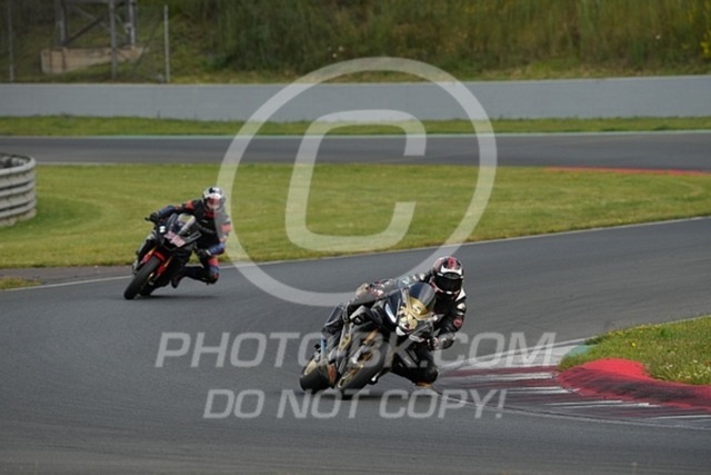 2024_07_04_PBK_12442 | Sportfotografie; SlowMotion; Video; Rennstrecke; Hafeneger; Speer; Racing; RSE; BMW; CBO; Trackday; Motorsportarena; Hockenheimring; Brno; Most; Barcelona; Valencia