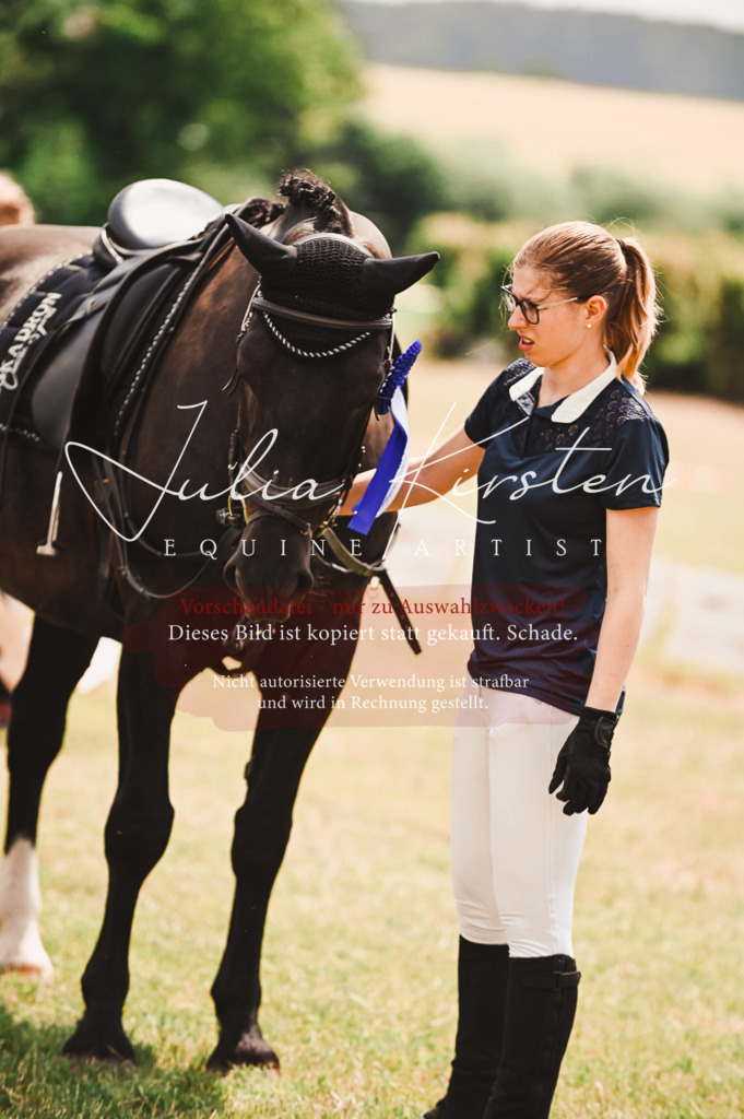 DSC_6438 | Pferde- und Turnierfotografie in Westsachsen. Pferdeportraits, Auftragszeichnungen und intuitive Kunst.