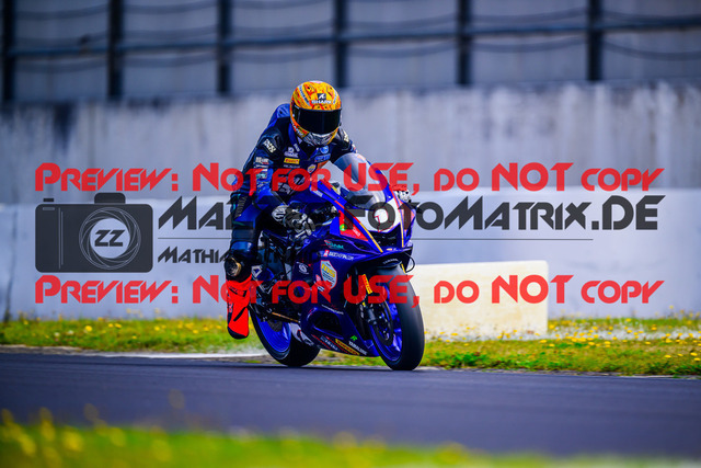 MaZZes_FotoMatrix_240831_6007705_6919 | R7