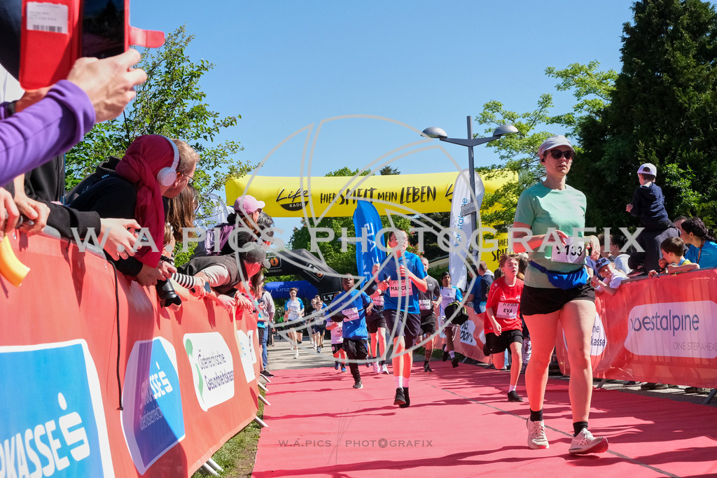 ..... | LINZ,AUSTRIA,27.April 24, Int. 3 Brückenlauf Linz  , Image shows: Photo: WAPICS / Michael ring