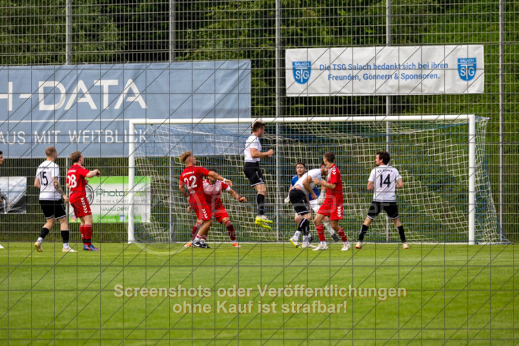 20250616_191339_0463 | #,  TV Eybach (weiß) vs. 1.FC Donzdorf II (rot), Fussball, Entscheidungsspiel 3 in Kreisliga A3 - Bezirk Neckar/Fils, Saison 2024/2025, Rasensportplatz, Staufenecker Str. 41, 73084 Salach, 16.06.2025 - 18:30 Uhr,Foto: PhotoPeet-Sportfotografie/Peter Harich