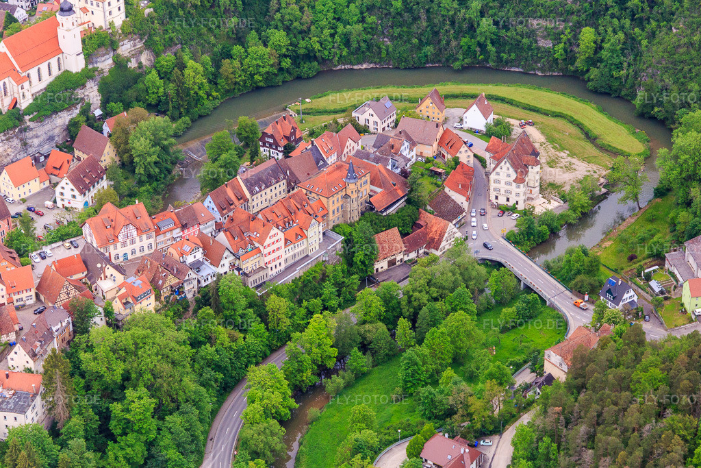 Luftbild: Rathaus in Haigerloch im Bundesland Baden-Württemberg in Deutschland. Foto: IMG_114712.jpg vom 31.05.2019 durch Werner Riehm/FLY-FOTO.deStadt Haigerloch