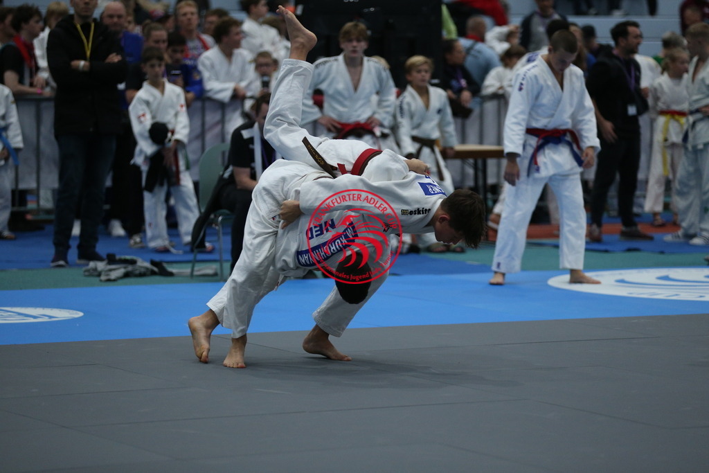 AT3Y1817 | Fotos vom Adler Cup - Pictures from Adler Cup

Hier findet Ihr alle Eindrücke und großen Momente der Adler Cup Wochenenden. Here you will find all impressions and great moments of the Adler Cup weekends. - Realisiert mit Pictrs.com