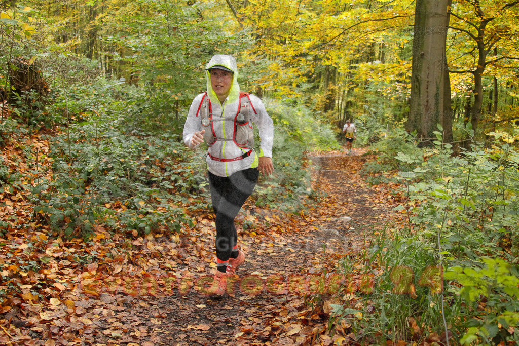 251026_1320_EV4_6802 | Sportfotografie im Rhein-Sieg Kreis, Köln, Bonn, NRW, Rheinland Pfalz, Hessen, etc. Unser Tätigkeitsfeld umfasst den Laufsport vom Volkslauf über den Marathon, Duathlon, Triathon bis zum Ultralauf wie Kölnpfad Ultra oder Schindertrail.
