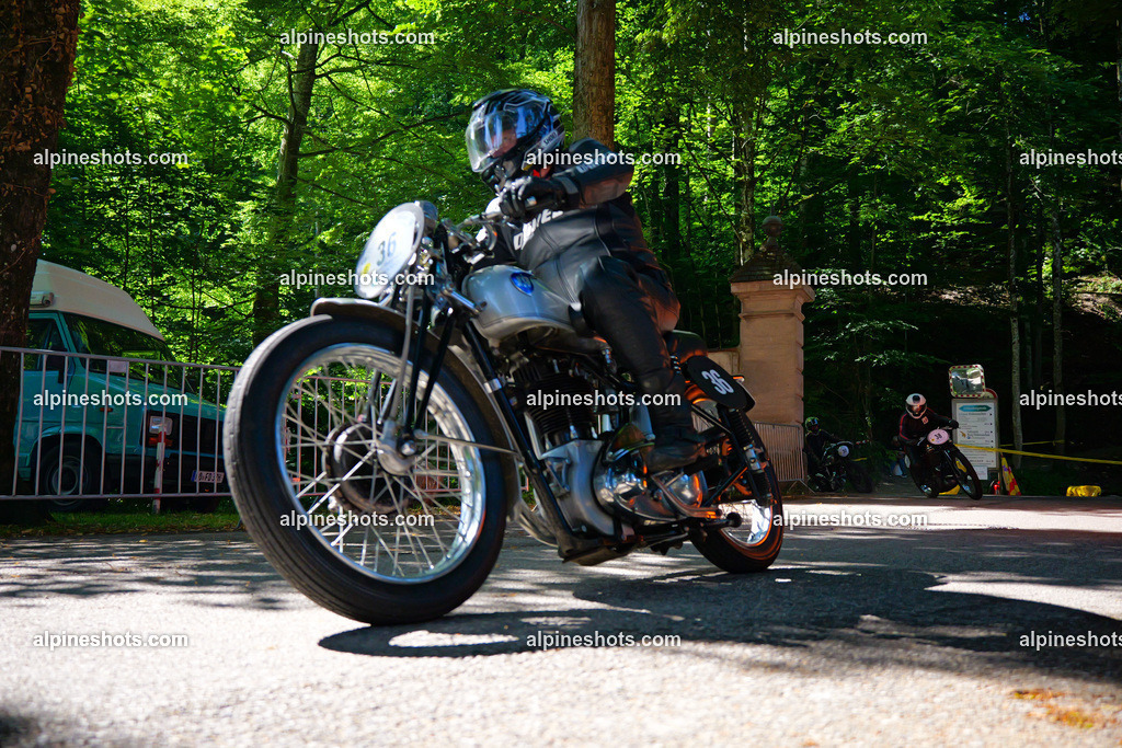 P1026081 | Erleben Sie atemberaubende, hochqualitative Fotos Ihrer Fahrt entlang der malerischen Alpenstraßen. Besuchen Sie alpineshots.com, um professionelle Aufnahmen Ihrer unvergesslichen Reise zu finden und zu kaufen - Realisiert mit Pictrs.com