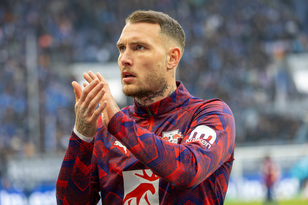 Fußball Bundesliga, Saison 2025/26, 10. Spieltag: TSG Hoffenheim gegen RB Leipzig | Fußball Bundesliga, Saison 2025/26, 10. Spieltag: TSG Hoffenheim gegen RB Leipzig***Bild: David Raum (22, Leipzig) beim Warm-Up - Realisiert mit Pictrs.com