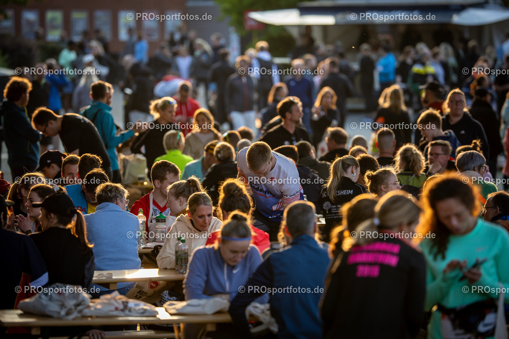 21. ASV Nachtlauf; Koeln, 08.05.24 | Impressionen vom 21. ASV Nachtlauf am 08.05.24 am Tanzbrunnen in Koeln. Foto: BEAUTIFUL SPORTS/Axel Kohring