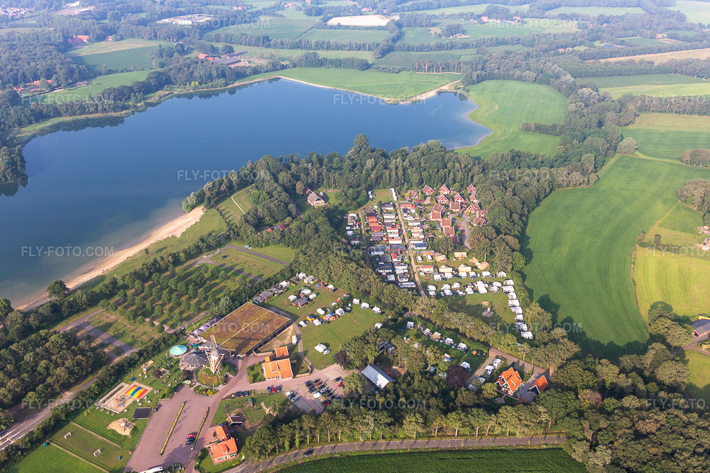 Aerial view: Camping Sevink Molen in Winterswijk Meddo in the state Gelderland, Netherlands. – Photo: IMG_008242.jpg taken on 07/18/2020 by Werner Riehm/FLY-FOTO.com – Resolution of the original: 5042 x 3361 px