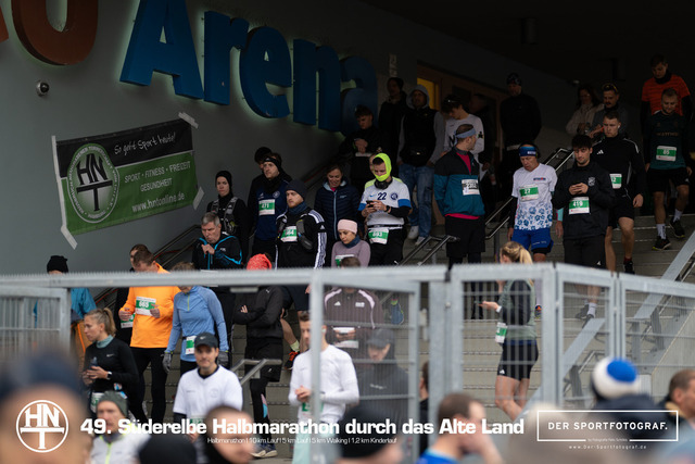 Süderelbe Halbmarathon 2025 I 09.11.2025 I Fotograf_DerSportfotograf.I 00275 | Der Sportfotograf. - Realisiert mit Pictrs.com