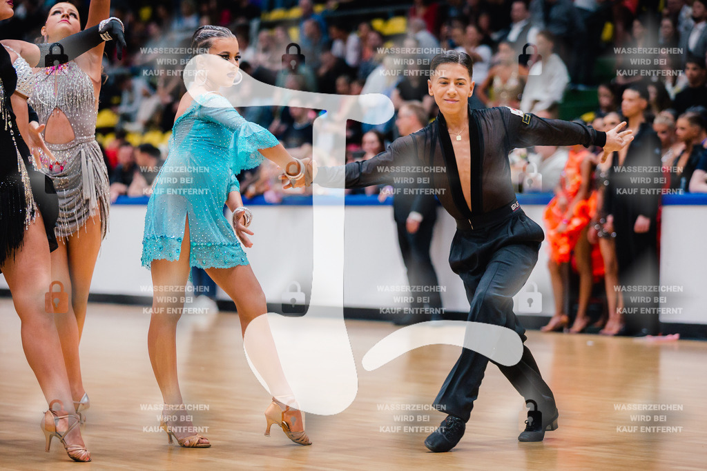 Hessen Tanzt WDSF Open Youth Latin 26th (44) Marcel Kunke _ Elvira Sofia Frunz (Schwarz-Weiß-Club Pforzheim)-2025-05-17-0694 | Webshop for digital downloads and prints of dance sport, event & show photographer Julian Link - Realisiert mit Pictrs.com