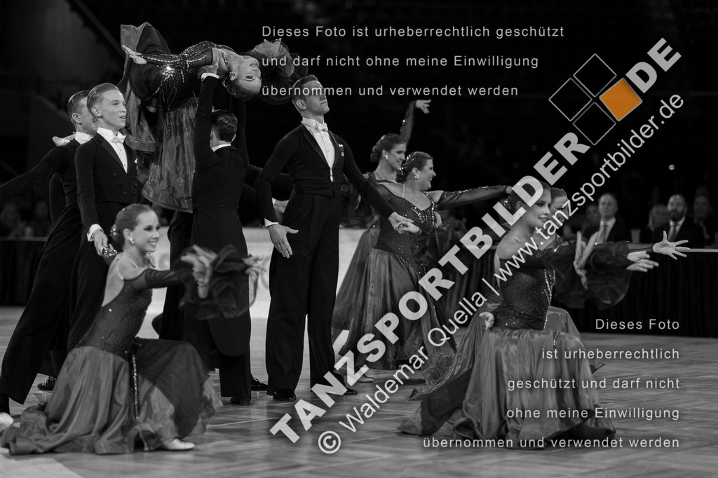 20251206-02357 | Hier finden Sie Tanz Bilder vom Latein und Standard Formationen tanzen. Sportbilder vom Tanzsport. Schöne Fotos und von Weltmeisterschaft, Europameisterschaft, Bundesliga, Regionalliga, Oberliga und Landesliga sowie von GOC Stuttgart, DanceComp, WM Bremen