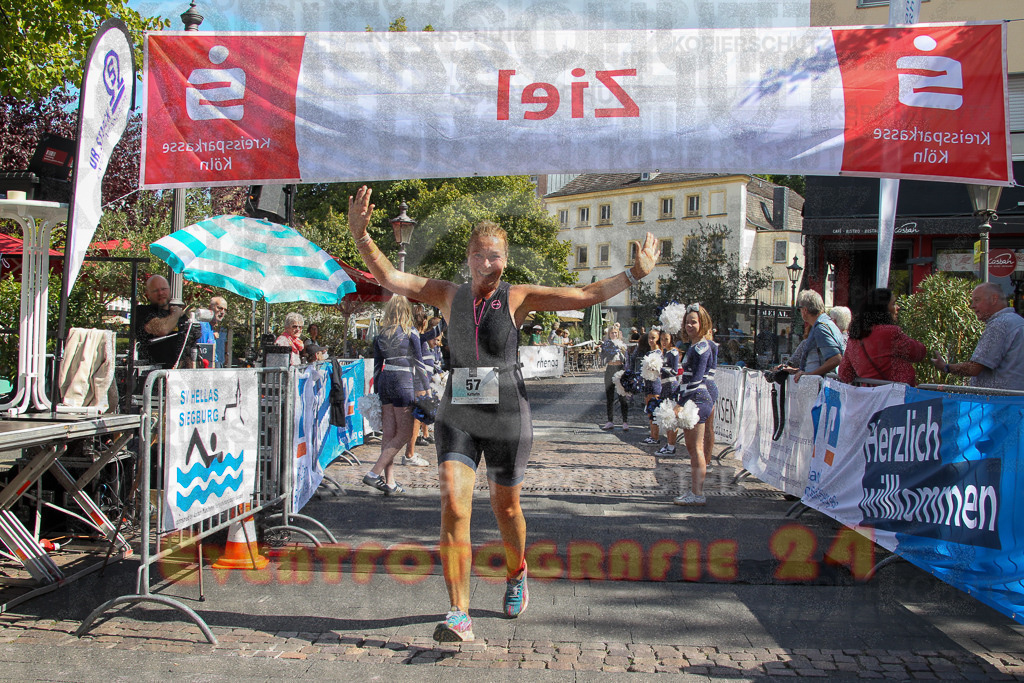 250824_1232_EV4_9272 | Sportfotografie im Rhein-Sieg Kreis, Köln, Bonn, NRW, Rheinland Pfalz, Hessen, etc. Unser Tätigkeitsfeld umfasst den Laufsport vom Volkslauf über den Marathon, Duathlon, Triathon bis zum Ultralauf wie Kölnpfad Ultra oder Schindertrail.