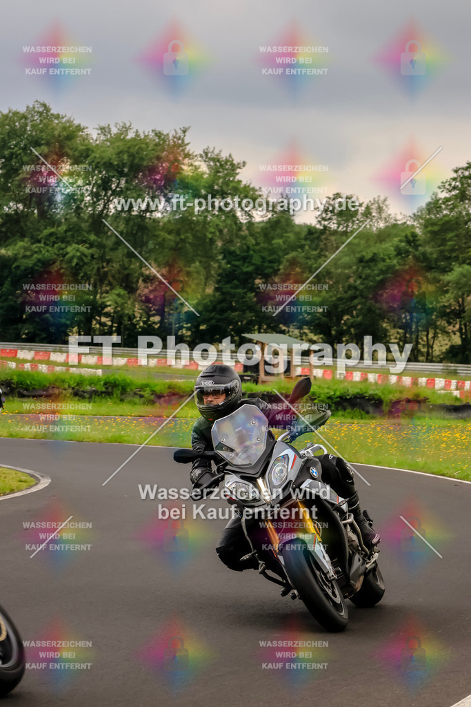 VBK-6998 | Hier findet Ihr Bilder von Touristenfahrten auf der Nürburgring Nordschleife oder von anderen Veranstaltungen die ich besucht habe. Viel Spass beim Durch Schauen 