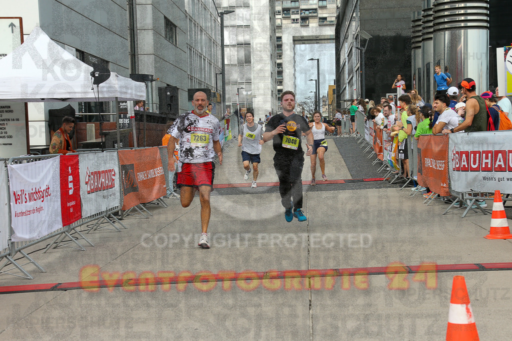 250920_1328_EX1_4877 | Sportfotografie im Rhein-Sieg Kreis, Köln, Bonn, NRW, Rheinland Pfalz, Hessen, etc. Unser Tätigkeitsfeld umfasst den Laufsport vom Volkslauf über den Marathon, Duathlon, Triathon bis zum Ultralauf wie Kölnpfad Ultra oder Schindertrail.