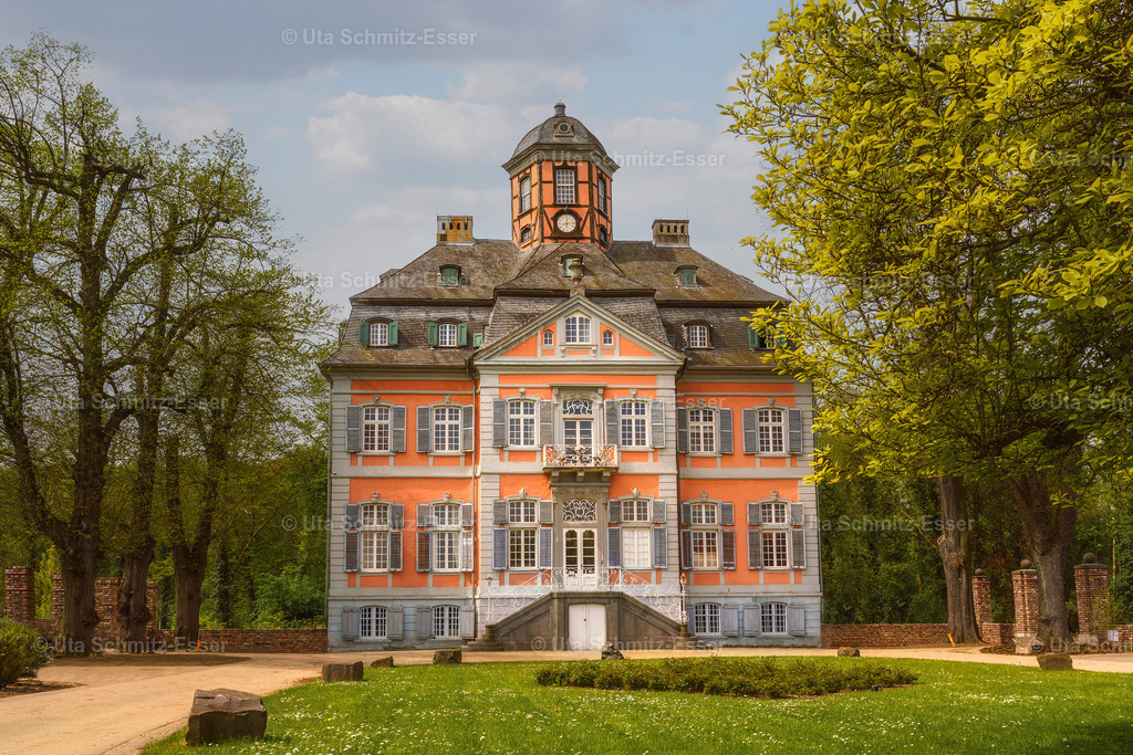 Dormagen_Schloss-Arff | CEUS Design - Realisiert mit Pictrs.com