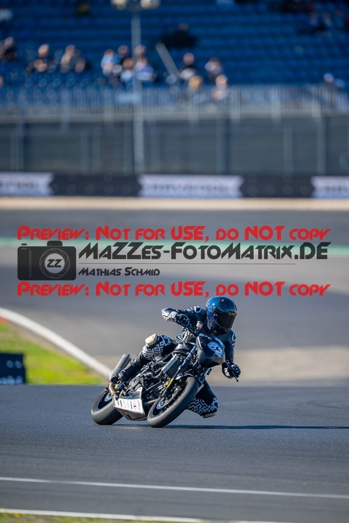MaZZes-Fotomatrix-20260906-648361 | TWIN