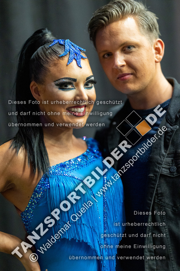 20230415-13402 | Hier finden Sie Tanz Bilder vom Latein und Standard Formationen tanzen. Sportbilder vom Tanzsport. Schöne Fotos und von Weltmeisterschaft, Europameisterschaft, Bundesliga, Regionalliga, Oberliga und Landesliga sowie von GOC Stuttgart, DanceComp, WM Bremen