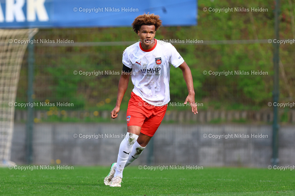 NH_HolsteinKielU19_1FCHeidenheimU19_DFBNachwuchsliga_18042026 | #22 Dahrel Tchitchi (1. FC Heidenheim U19)Fußball I Herren I U19 DFB-Nachwuchsliga Hauptrunde Liga A, Gruppe B I Saison 2025-2026 I 9. Spieltag I Holstein Kiel U19 - 1. FC Heidenheim U19 I 18.04..2026 I Citti-Fußball-Park