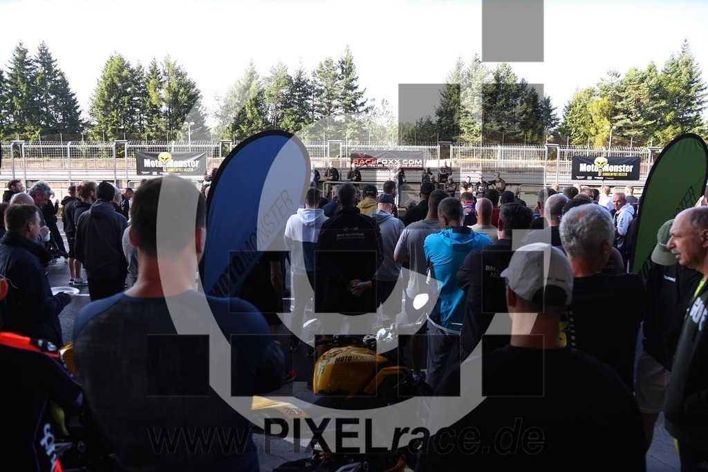 social-20250829_00039 | Schöne Erinnerungen an spannende Momente - das festzuhalten ist unser Job. PIXELrace.de ist seit 2003 auf den Rennstrecken Europas unterwegs um die Action draußen beim Fahren und die wunderbare Stimmung imm Fahrerlager für euch einzufangen.