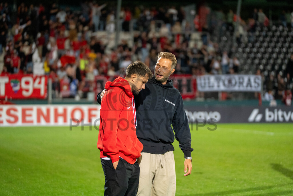 SG Sonnenhof Großaspach vs. Arminia Bielefeld, Fussball, DFB-Pokal, 1. Runde, 22.08.2026 | Volkan Celiktas (SG Sonnenhof Großaspach, #05) und Michael Ferber (Vorstand Sport, SG Sonnenhof Großaspach),,SG Sonnenhof Großaspach vs. Arminia Bielefeld, Fussball, DFB-Pokal, 1. Runde, 22.08.2026,DFB regulations prohibit any use of photographs as image sequences and/or quasi-video