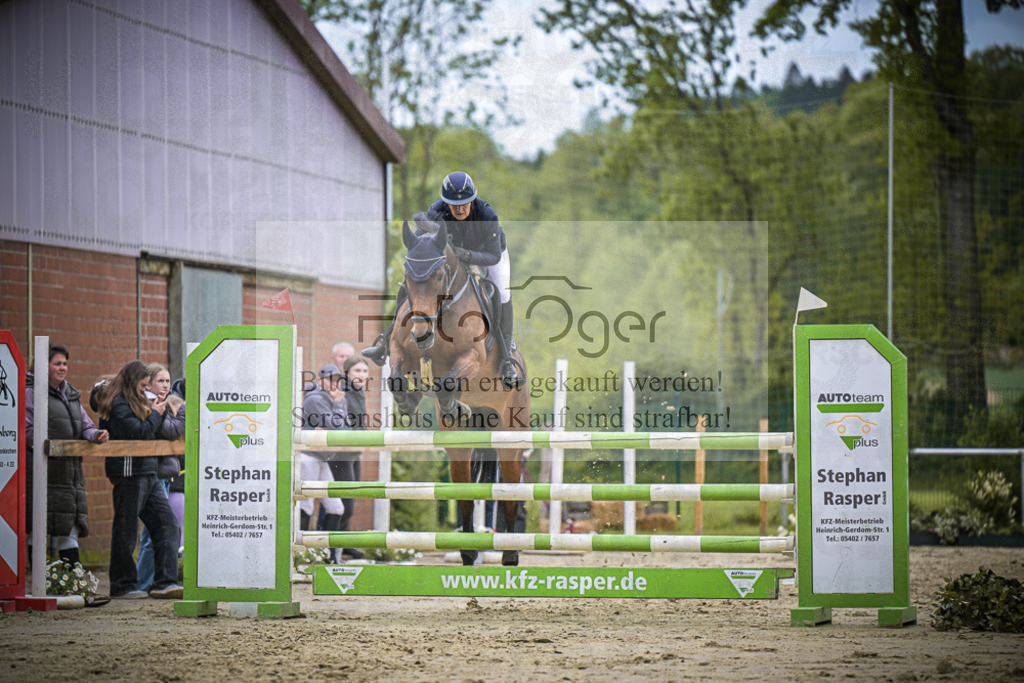 DOS_8856 | Entdecke hochwertige Reitturnierfotos von Foto Oger. Professionell, emotional und authentisch – jetzt Lieblingsmomente im Shop bestellen.Deutschlandweite Turnierfotografie. - Realisiert mit Pictrs.com