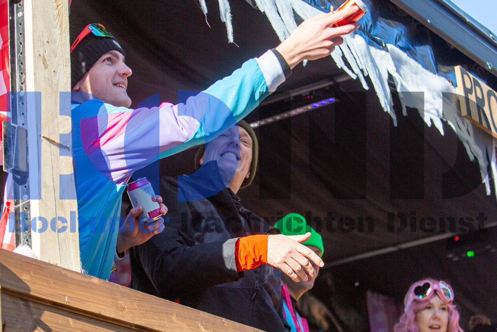 JEM_WATKAR20250302-80 | bond - Realisiert mit Pictrs.com