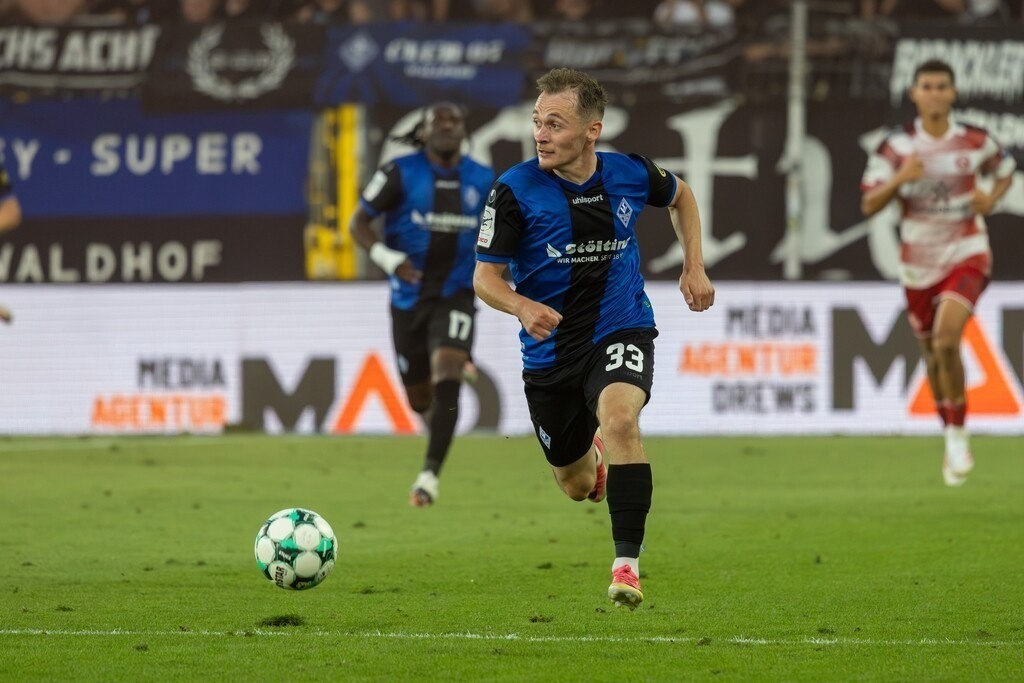 Fußball 3. Liga, Saison 2026/27, 1. Spieltag: Waldhof Mannheim gegen Fortuna Düsseldorf | Fußball 3. Liga, Saison 2026/27, 1. Spieltag: Waldhof Mannheim gegen Fortuna Düsseldorf***Arlind Ibrahim Rexhepi (33, Mannheim) am Ball - Realisiert mit Pictrs.com