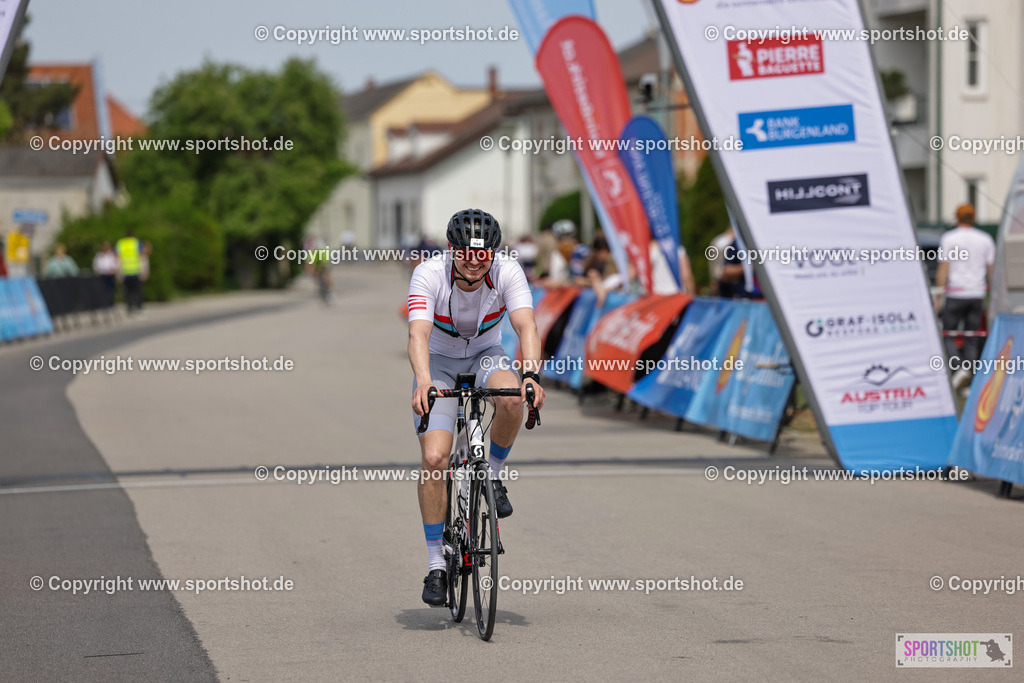 VJ__9336 | Neusiedlersee Radmarathon 2026@sportshot_your_pictrs #yourpictures#roadtowm2029 #nrm #neusiedlerseeradmarathon #neusiedlersee #neusiedlerseetourismus #burgenland #mörbisch #nrm26 #burgenlandtourismus #voglundco #poweredbyburgenlandtourismus #radsport #rad #marathon #ucigranfondo #visitburgenland #ucigranfondoworldseries
