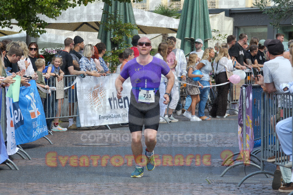 250824_1447_EV4_2203 | Sportfotografie im Rhein-Sieg Kreis, Köln, Bonn, NRW, Rheinland Pfalz, Hessen, etc. Unser Tätigkeitsfeld umfasst den Laufsport vom Volkslauf über den Marathon, Duathlon, Triathon bis zum Ultralauf wie Kölnpfad Ultra oder Schindertrail.