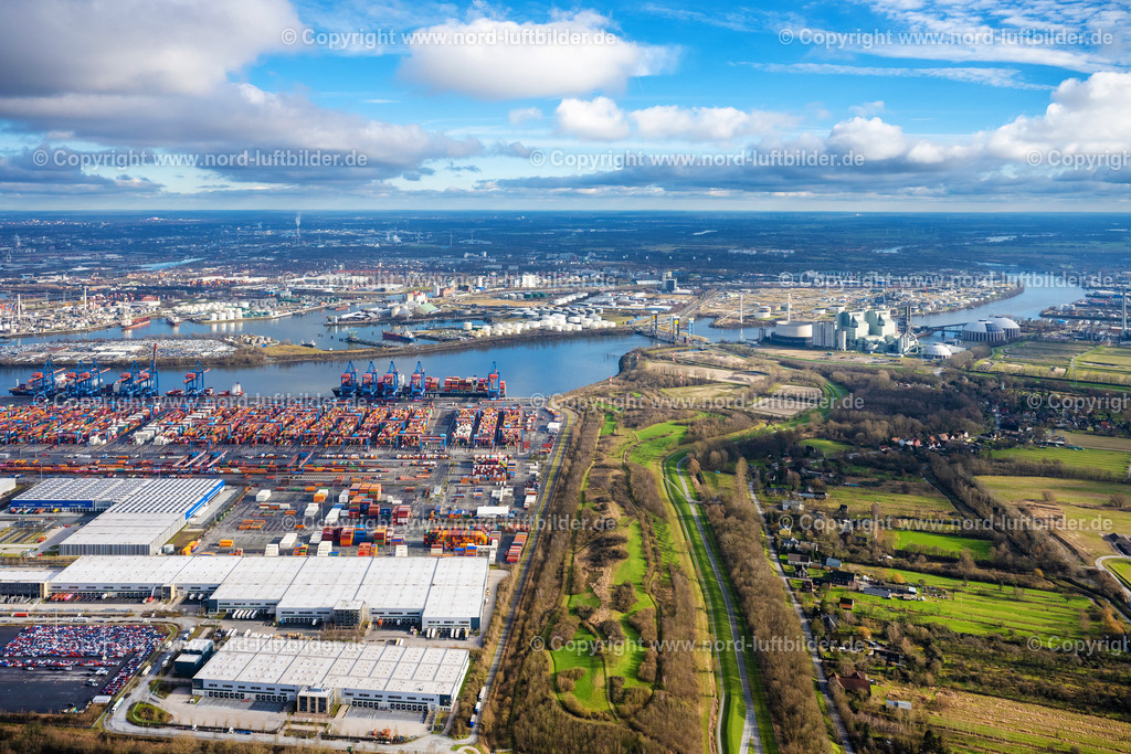 Hamburg_Altenwerder_Hafen_ELS_2850040223 | HAMBURG 04.02.2023 Containerterminal HHLA Container Terminal Altenwerder (CTA) am Ufer der Elbe im Stadtteil Altenwerder in Hamburg. // Container Terminal HHLA Container Terminal Altenwerder (CTA) on the Elbe riverbank in the Altenwerder part of Hamburg in Germany. Foto: Martin Elsen