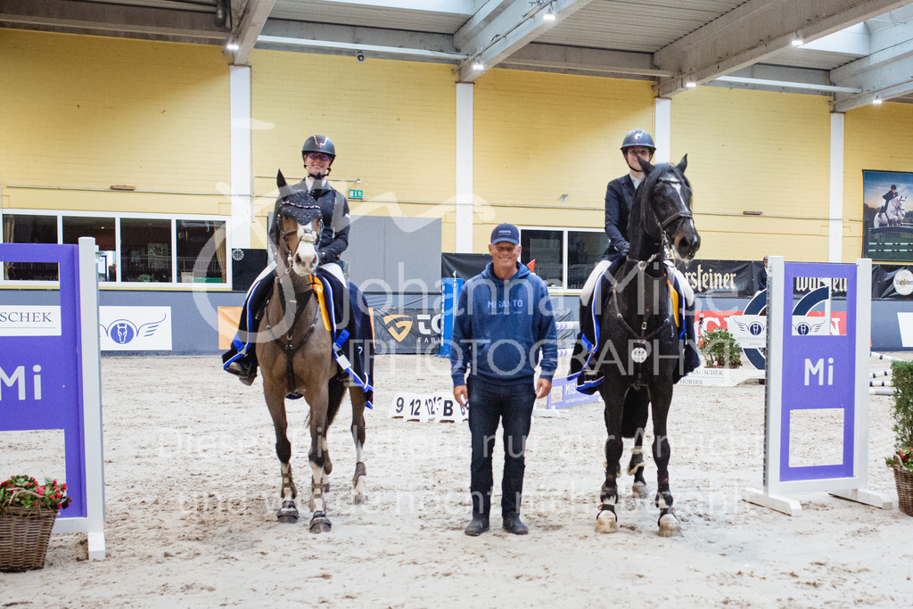 221112_Warstein_L-Spr-279 | Deine schönsten Turniermomente als professionelle Fotos! Entdecke hochwertige Pferdesport-Fotografie im Online-Shop. Jetzt Fotos finden & bestellen!