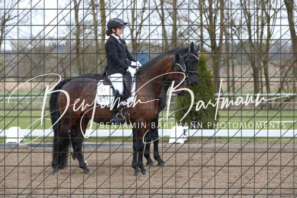 AZ2A4140 | Benjamin Bartmann Photomoments