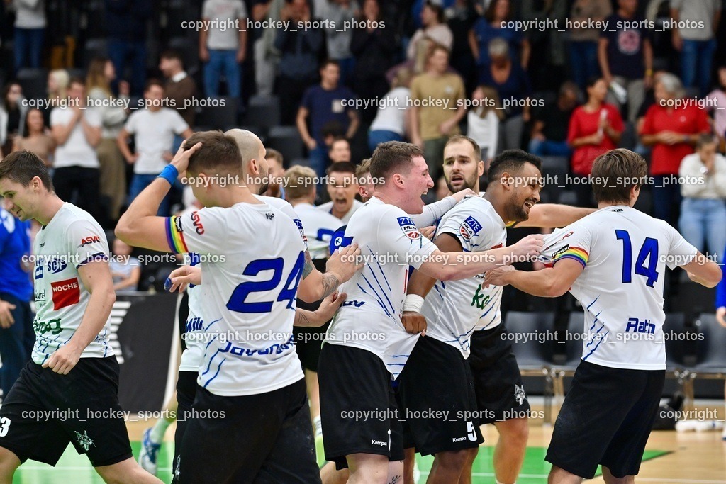 HSG Holding Graz vs. SC Ferlach 16.9.2022 | Jubel SC Ferlach Mannschaft