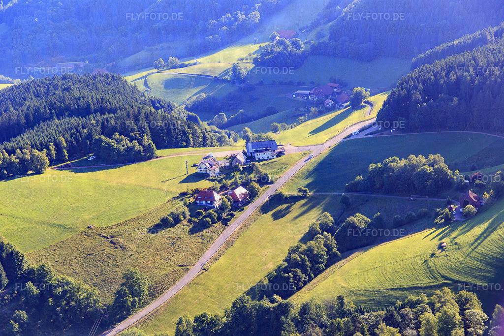 Höhengasthaus Landwassereck an der Landwasserstraße | Luftbild: Höhengasthaus Landwassereck an der Landwasserstraße im Ortsteil Dorf in Elzach im Bundesland Baden-Württemberg in Deutschland. Foto: IMG_147659.jpg vom 30.05.2025 durch Werner Riehm/FLY-FOTO.de - Realisiert mit Pictrs.com