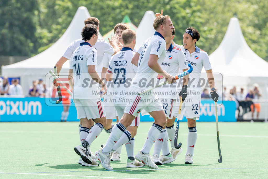 Final4_20240519-1512-0031 | Bonn, Deutschland, 19.05.2024: Justus Weigang (Mannheimer HC), Jan-Philipp Fischer (Mannheimer HC) in Aktion waehrend des Spiels der Deutsche Feldhockey-Meisterschaften 2024 zwischen Final 4 Herren Finale Mannheimer HC - Hamburger Polo Club im Bonner THV am 19.05.2024 in Bonn, Deutschland. (Foto von Stephan Fehrmann)

Bonn, Germany, 19.05.2024: Justus Weigang (Mannheimer HC), Jan-Philipp Fischer (Mannheimer HC) in action during the game of Deutsche Feldhockey-Meisterschaften 2024 between Final 4 Herren Finale Mannheimer HC - Hamburger Polo Club in Bonner THV at 19.05.2024 in Bonn, Deutschland. (Foto from Stephan Fehrmann)
