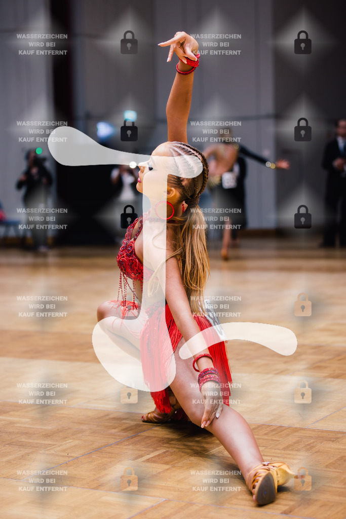 GOC 2025 - WDSF Solo Junior II Latin Female - 2025-08-21-8548 | Webshop for digital downloads and prints of dance sport, event & show photographer Julian Link - Realisiert mit Pictrs.com