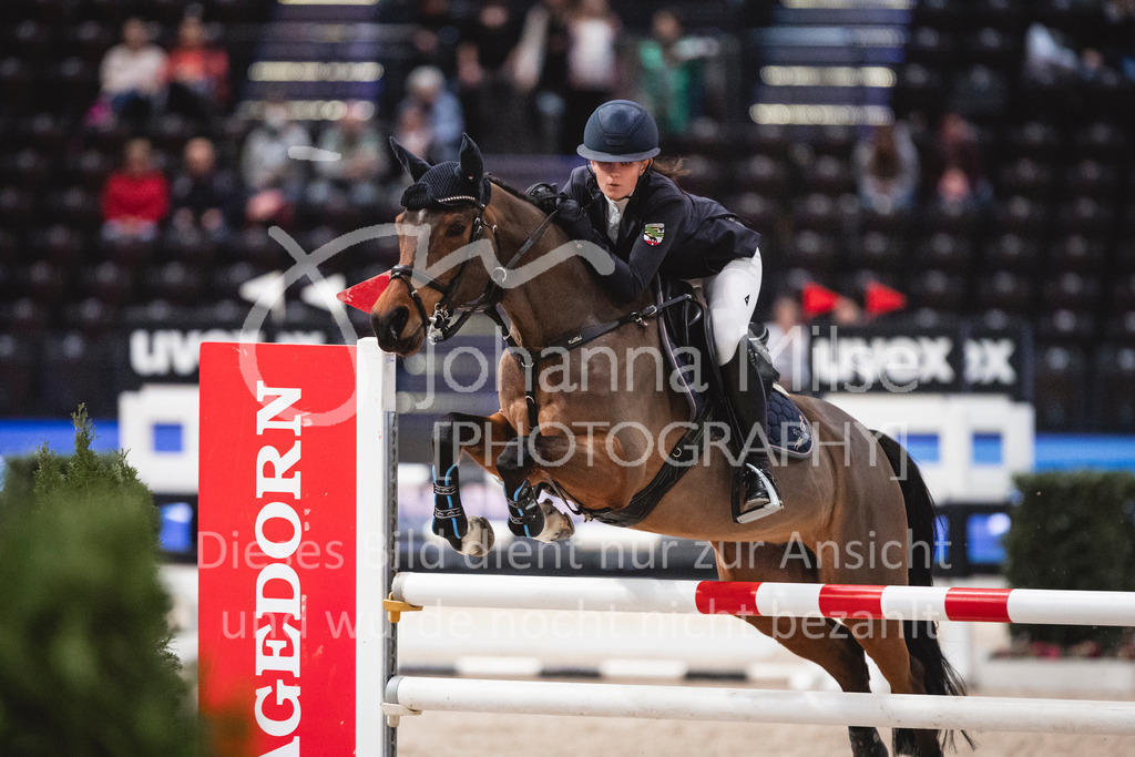 240119_Leipzig_PonyTrophy-558 | Deine schönsten Turniermomente als professionelle Fotos! Entdecke hochwertige Pferdesport-Fotografie im Online-Shop. Jetzt Fotos finden & bestellen!