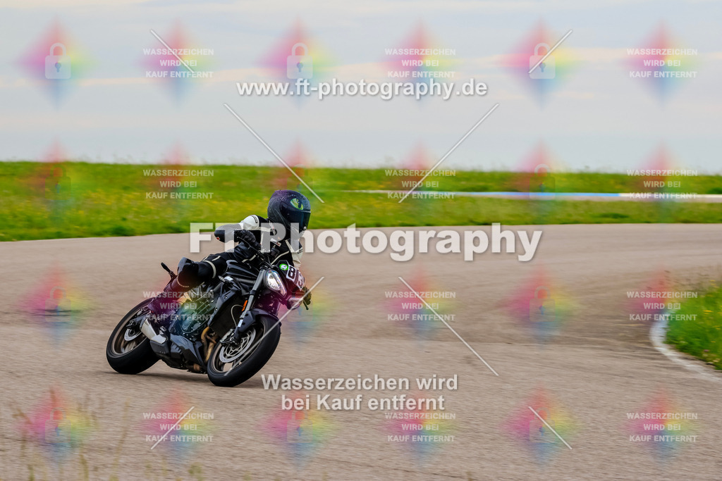 MotoTeam-1902 | Hier findet Ihr Bilder von Touristenfahrten auf der Nürburgring Nordschleife oder von anderen Veranstaltungen die ich besucht habe. Viel Spass beim Durch Schauen 