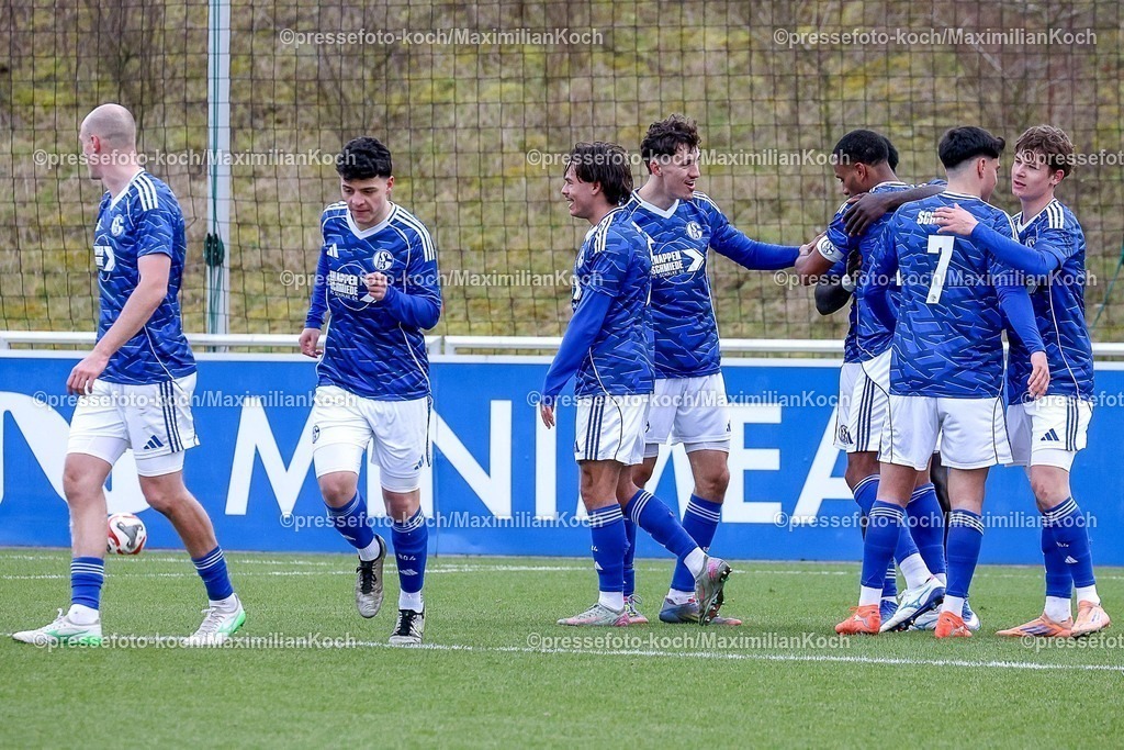 xSSCx15022601018 | 15.02.2026, xsscx, Herren Fussball, FC Schalke 04 U23 - Wuppertaler SV, Regionalliga West, 22. Spieltag, Parkstadion, Saison 2025 2026: Torjubel nach dem Tor zum 5:0 durch Torschuetze Yassin Ben Balla (FC Schalke 04 #25) DFB regulations prohibit any use of photographs as image sequences and or quasi-video. Photo: xSandraxScherningxPressefotoKochx