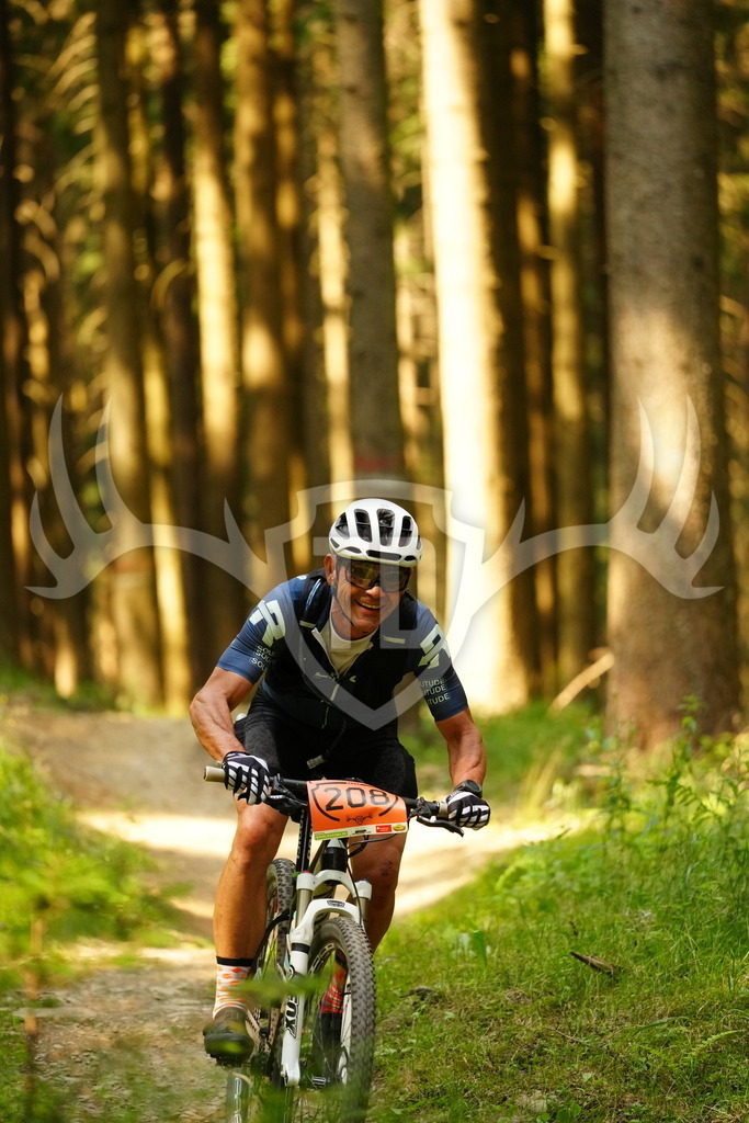 FC103071 | Fotogalerie der Treibjagd im Dunkelwald - Dein MTB Etappenrennen im Erzgebirge - Realisiert mit Pictrs.com