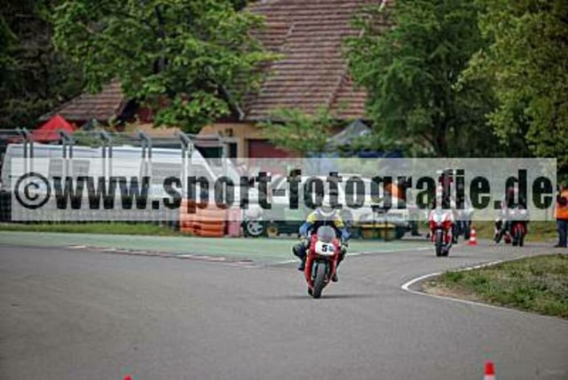 pube9867 | Professionelle Fotos von Sportveranstaltungen, aber auch Hochzeiten und anderen Events. - Realisiert mit Pictrs.com