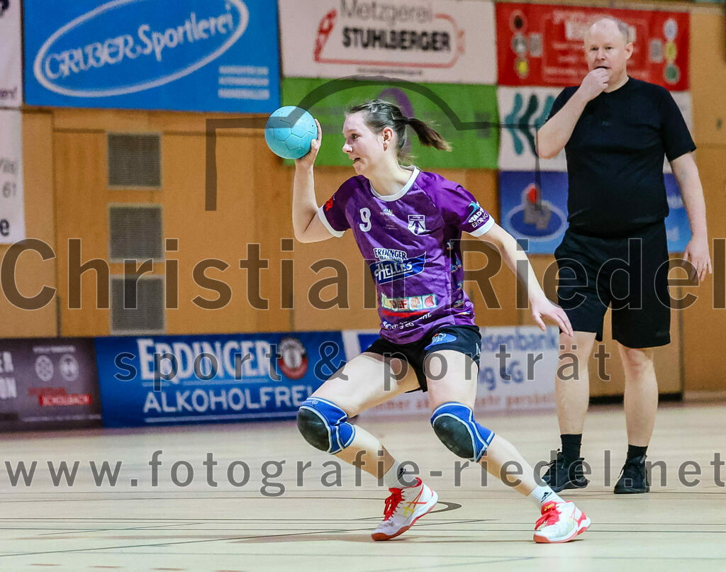 2023-12-09_059_SpVgg_Altenerding_gegen_HSG_Freising-Neufahrn | Erding, Deutschland, 09.12.2023:
Handball, Bezirksoberliga Frauen Altbayern 2023 / 2024, 9. Spieltag, SpVgg Altenerding gegen HSG Freising-Neufahrn, Endergebnis: 29:28

Julia Kranich (SpVgg Altenerding, #9)

Foto: Christian Riedel / fotografie-riedel.net