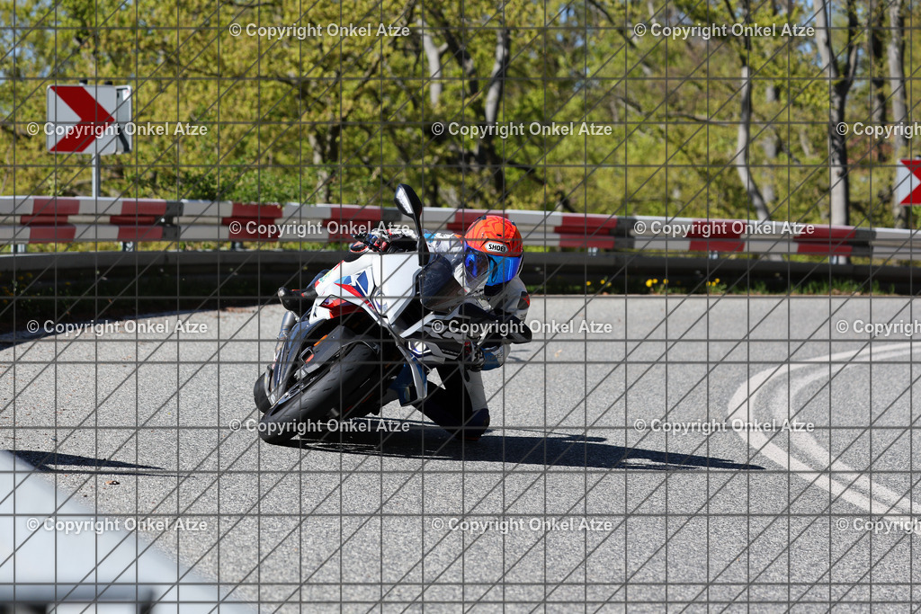 IMG_8395 | Fotograf am Kyffhäuser. Onkel Atze. Kyffhäuser Rennstrecke. Café36. Motorsportfotografie. - Realisiert mit Pictrs.com