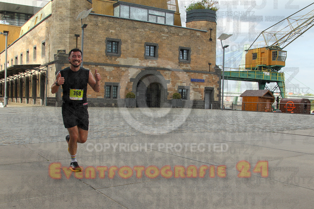 250920_1525_EV4_8747 | Sportfotografie im Rhein-Sieg Kreis, Köln, Bonn, NRW, Rheinland Pfalz, Hessen, etc. Unser Tätigkeitsfeld umfasst den Laufsport vom Volkslauf über den Marathon, Duathlon, Triathon bis zum Ultralauf wie Kölnpfad Ultra oder Schindertrail.