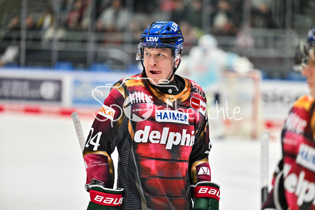 Augsburger Panther - Dresdner Eislöwen | AUGSBURG, DEUTSCHLAND - 06. MÄRZ: im Bild T. J. TREVELYAN (Augsburger Panther 24) / Einzelfoto / Freisteller head