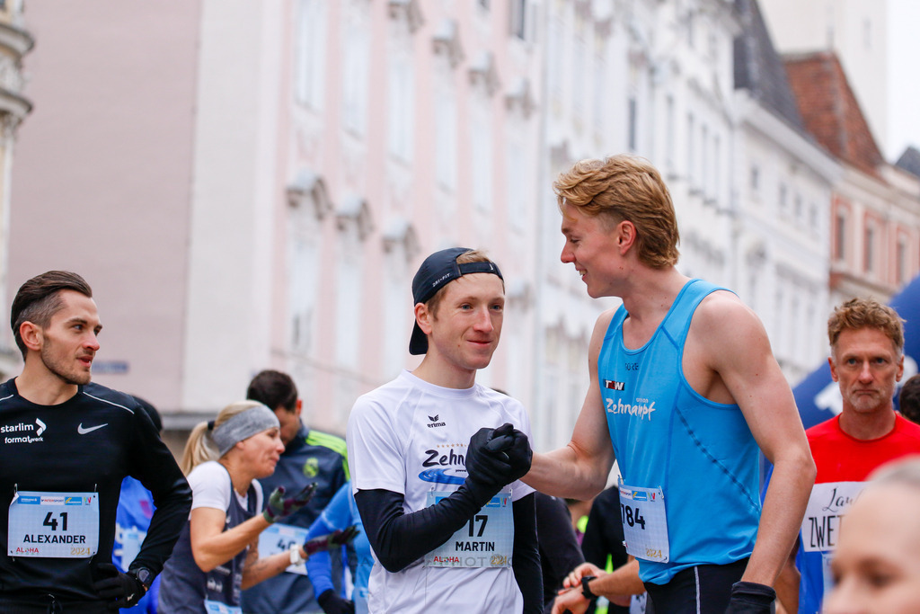 AW_20231231awmac7040 | WELS, 31.12.2023, Sparkasse Silvesterlauf Wels 2023 , Image shows: Photo: WAPICS / Andreas Willdoner