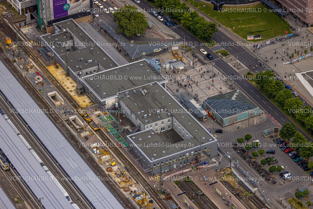 Dortmund230700203 | Luftbild, Dortmunder Hauptbahnhof, Eingangshalle und Bahnhofsvorplatz, City, Dortmund, Ruhrgebiet, Nordrhein-Westfalen, Deutschland